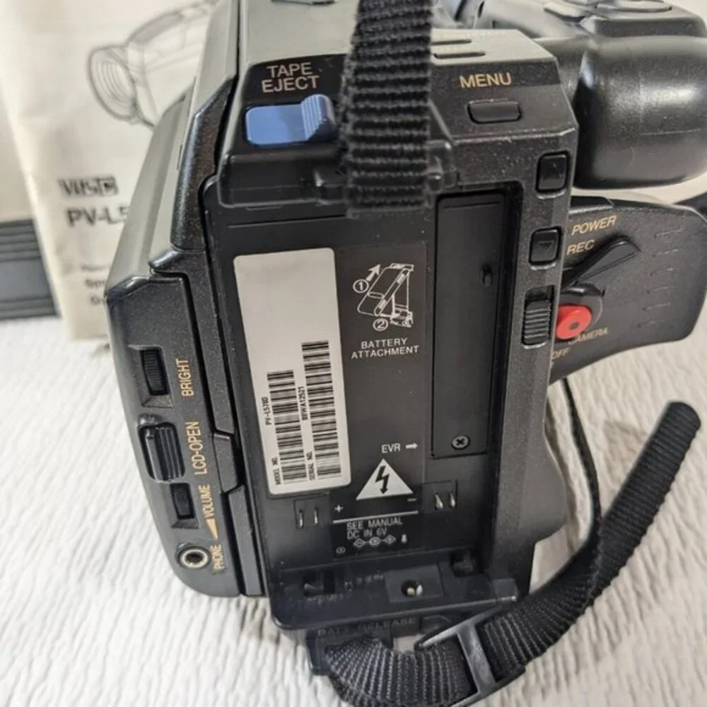 Panasonic PV-L578 Palmcorder Camcorder‎ PV-L578D Palmsight FOR PARTS REPAIR